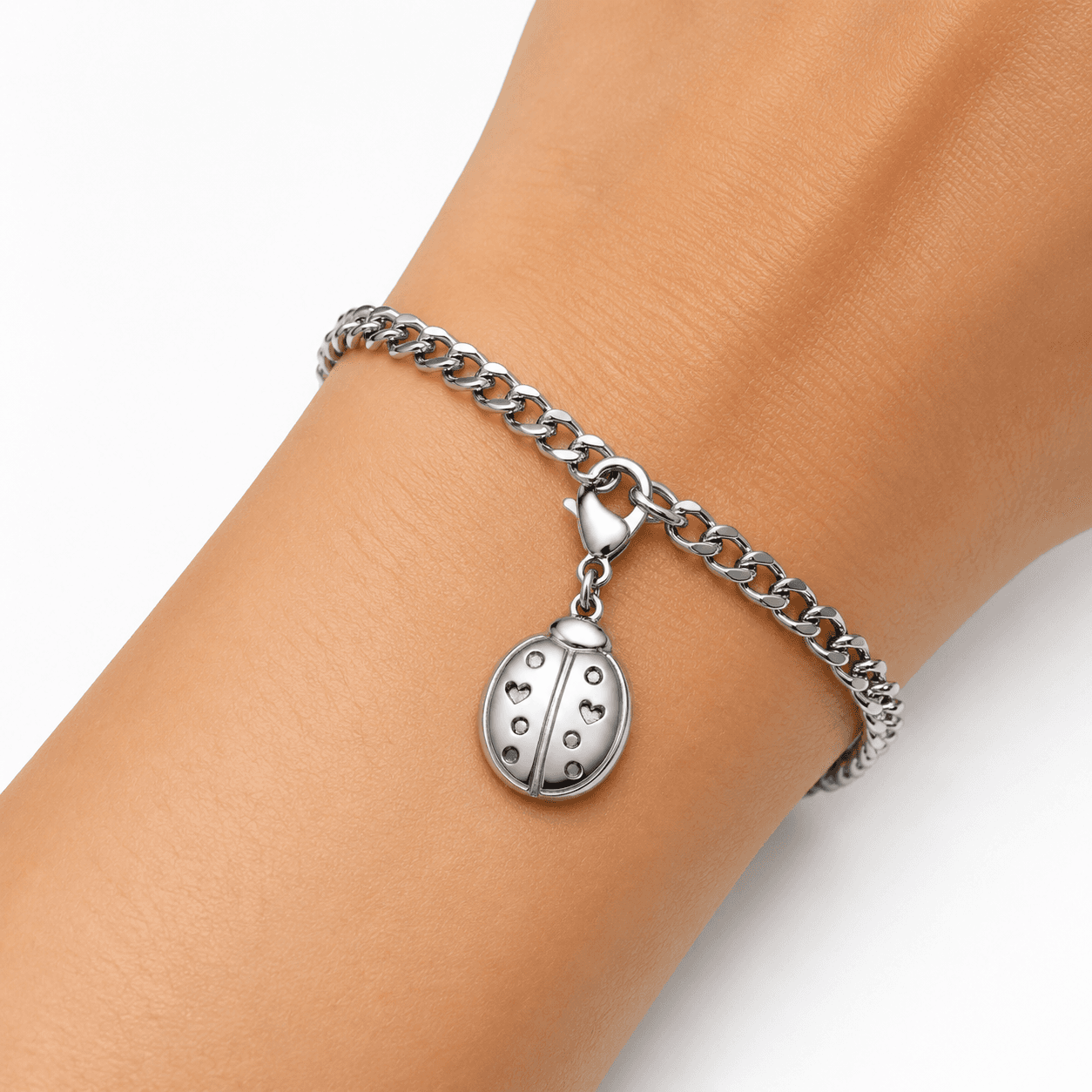 Nocturne Ladybug Circle Charm 5
