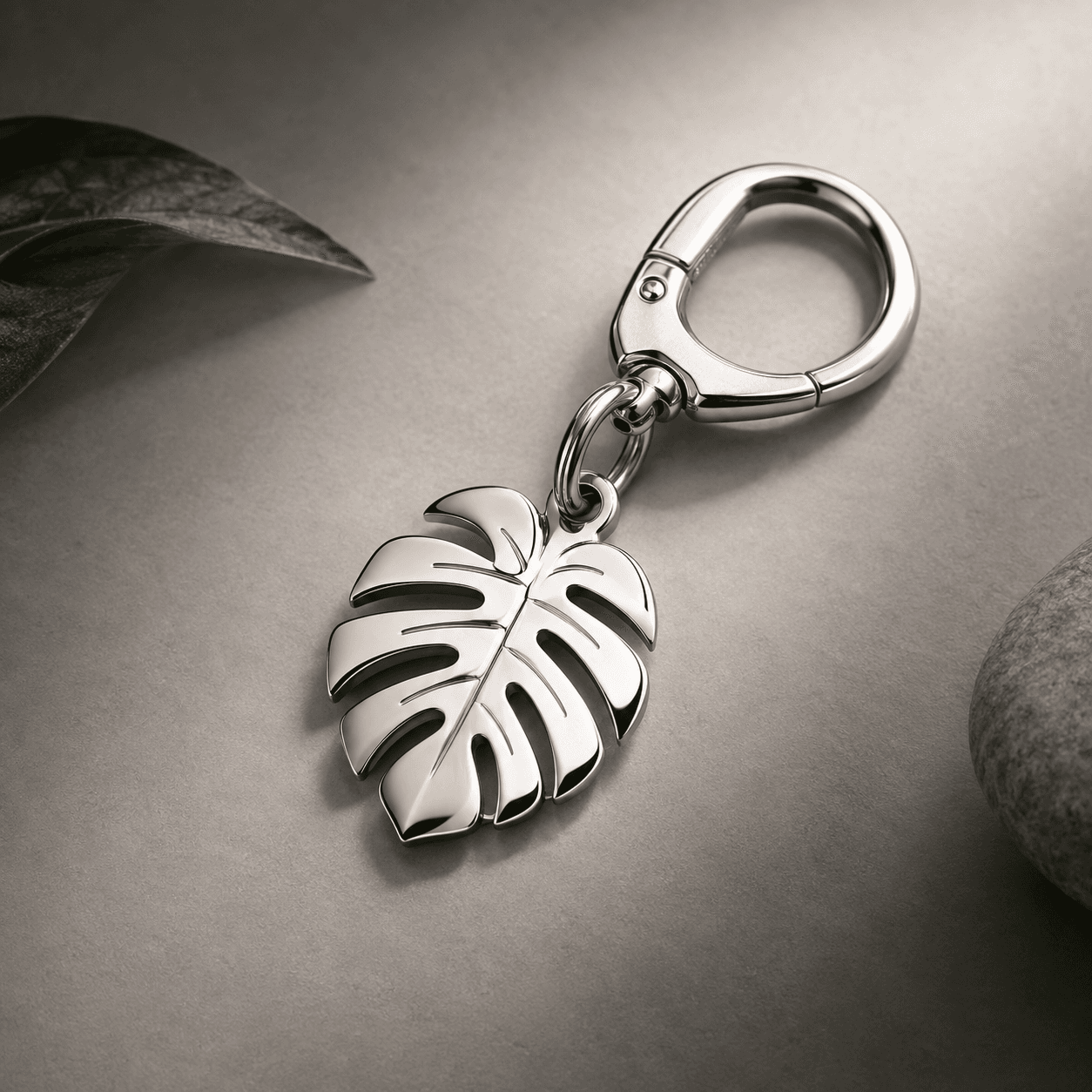 Stainless Steel Mobile Keychain Charm Factory: Buyer Risk Guide - Blog Header Image