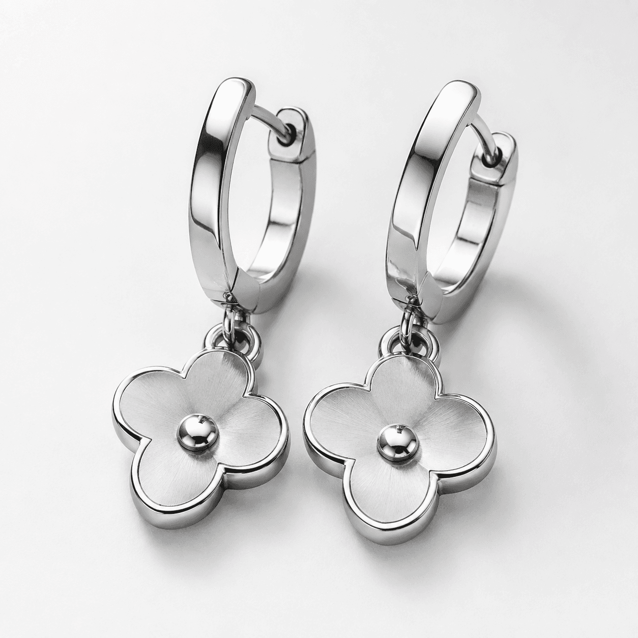 Why 316L Stainless Steel Charms Outperform 304: A Designer's Guide - Blog Header Image