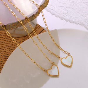 Simple Heart-Shaped Shell Pendant Necklace - Image 3