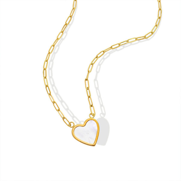 Simple Heart-Shaped Shell Pendant Necklace