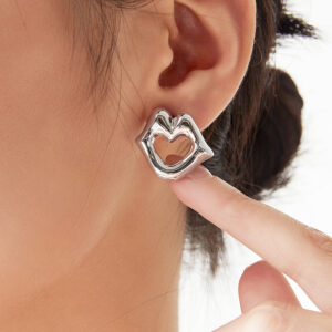 Hollow Lip-Shaped Earrings - Image 3