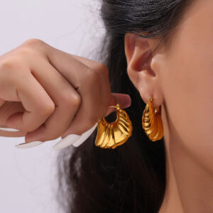 Wing-Shaped Hoop Earrings - Image 2