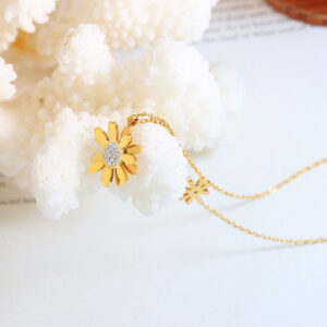 Daisy Zircon Necklace - Image 4