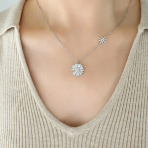 Daisy Zircon Necklace - Image 5