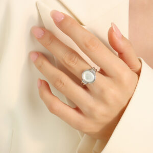 Circular White Shell Ring - Image 3