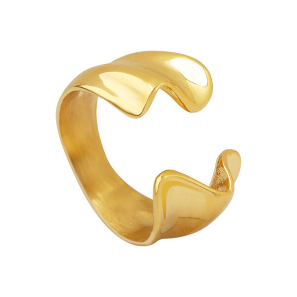 Flowing Curve Ring