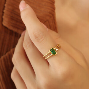 Vintage Zircon Ring - Image 2