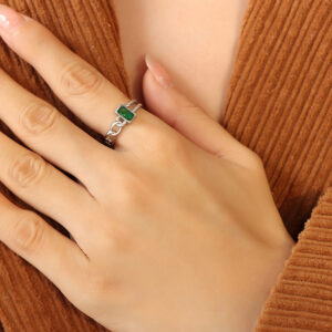 Vintage Zircon Ring - Image 5