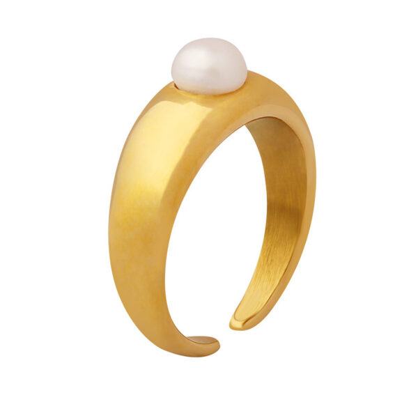 Simple Pearl Ring