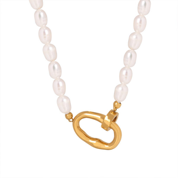 Irregular Oval Pearl Necklace